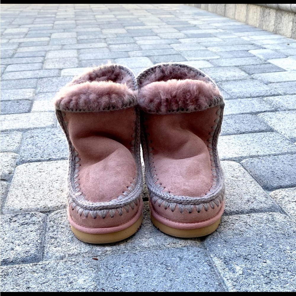 !! NEW MOU PINK BOOTS !!
 RARE COLOR! NEVER WORN. 
NEW CONDITION PRICE IS FIRM!!